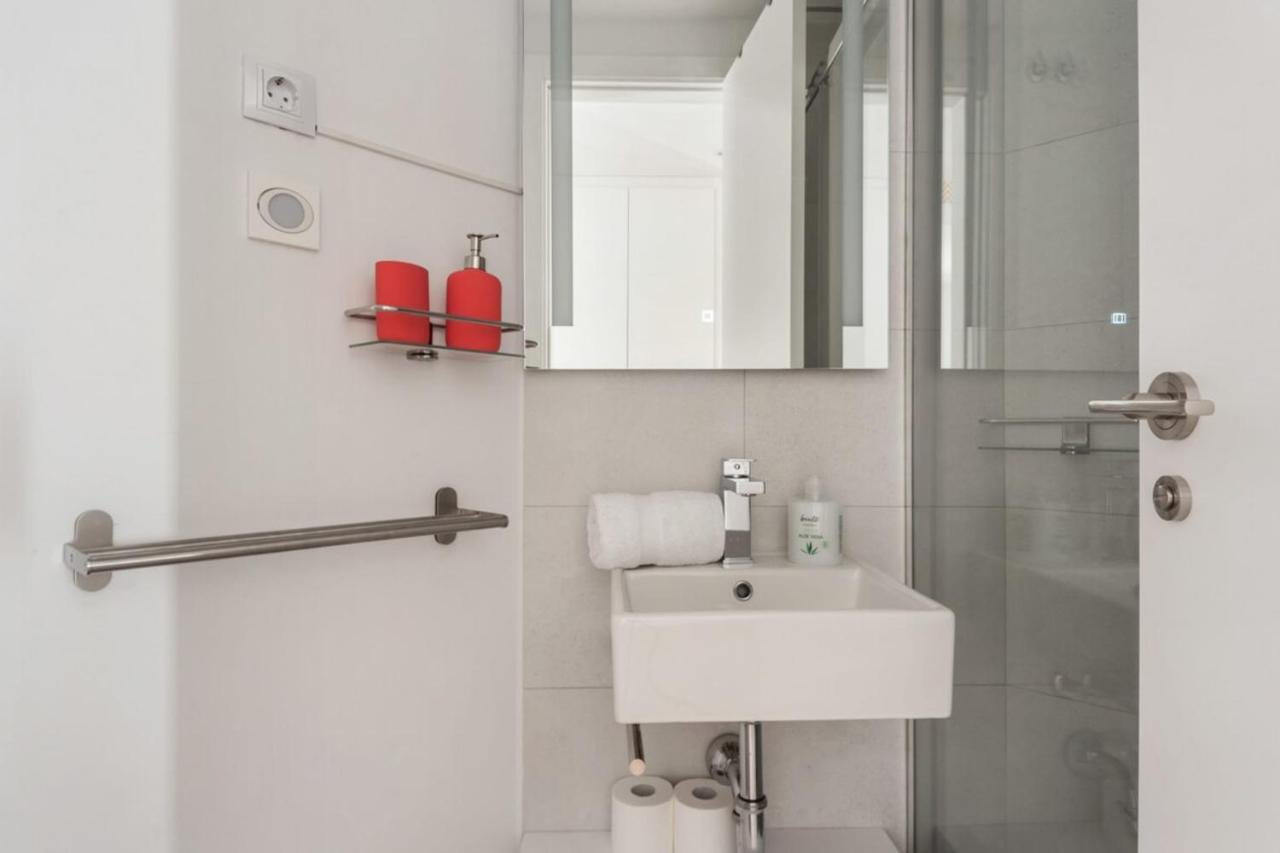 Incredible Design 2 Bedroom Apartment In Centro Madrid Exterior foto